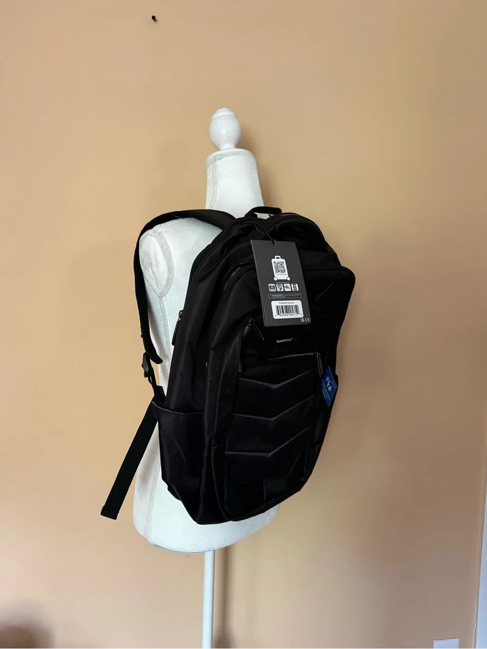 NWT $128 TRAVELER’S CHOICE Silverwood Black Backpack Urban Travel Pack Large Bag